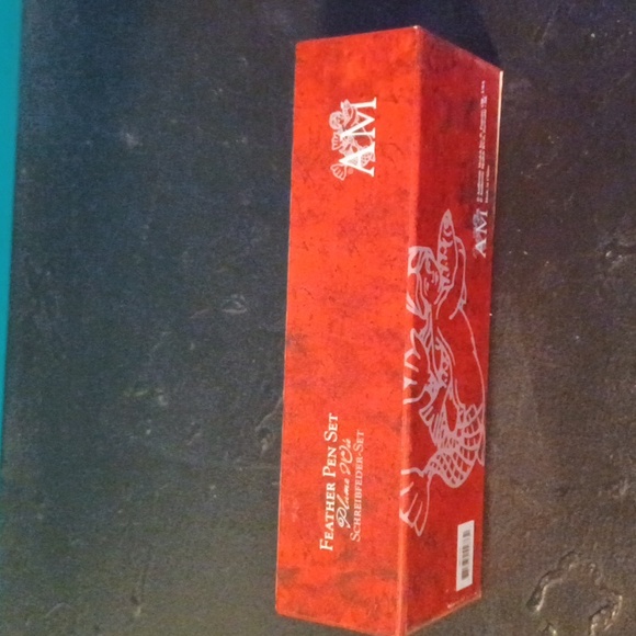 Authentic Models Feather Pen Set - Picture 5 of 6